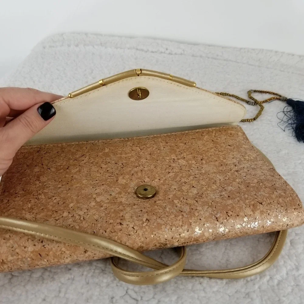 Vtg Boho Natural Cork Metallic Flecked Crossbody Envelope Clutch Bag Gold Detail